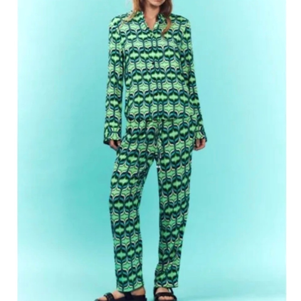 BRAND NEW ZARA GREEN MULTI DRAWSTRING PANTS WITH POCKETS SIZE LARGE